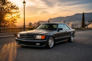 Mercedes 560 SEC AMG : l'excellence des années 80